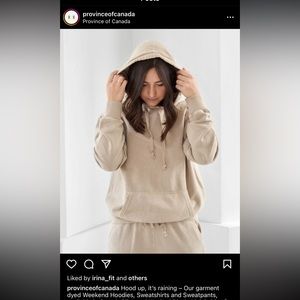 Province of Canada Vintage-wash Hoodie in Camel - Sz M